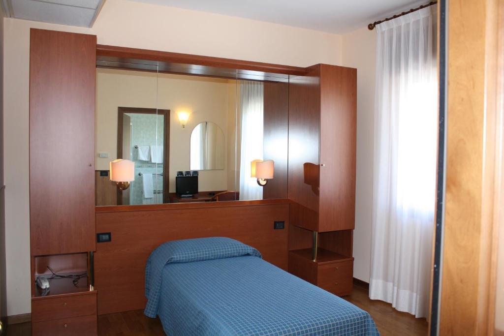 Hotel Belfiore Salzano Habitación foto